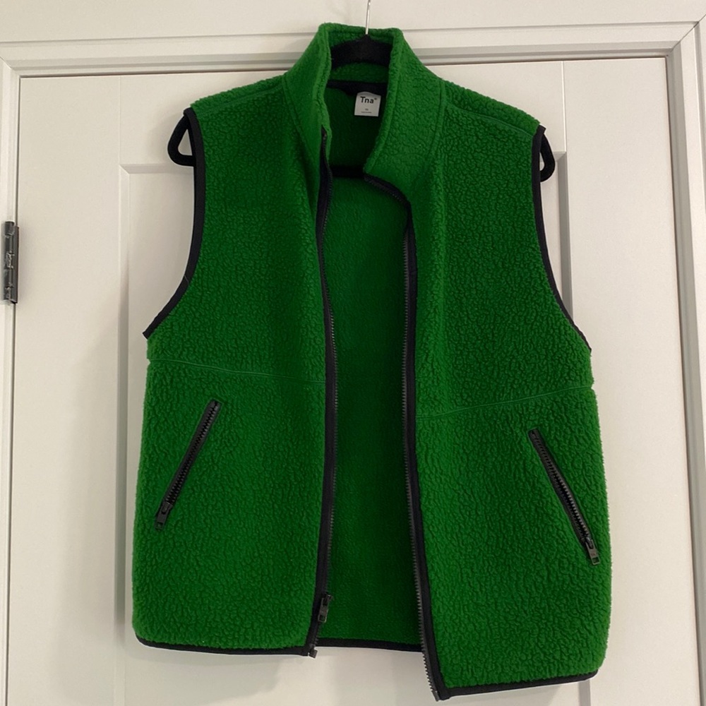 Green Aritzia Fleece Vest